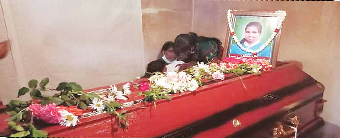 බදියුදීන් දුව බලන්න අවසර දුන්නේ නෑ.... ඉෂාලිනී දියණියට යුක්‌තිය ඉටු කරන්න ඩයගම වතු කම්කරුවෝ වීදි බසිති