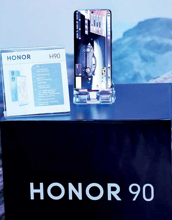 සිංගර්, සිය නවතම Honor 90 නිෂ්පාදන පෙළ හඳුන්වා දෙයි