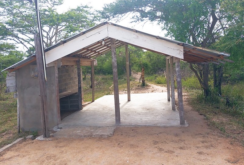 ගමම සිංහල ඒත් වගා කරන්න ඉඩමක්වත් නැති විකුම්පුර මිනිස්සු