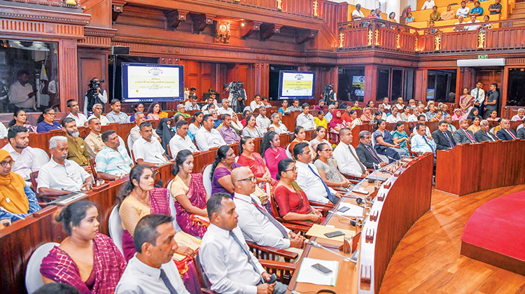 මගේ නිවස ගිනි තබා විනාශ කළ අවස්ථාවේ නිවසක වටිනාකම තදින් දැනුන නිසා මහල් නිවාසවල පූර්ණ අයිතිය ලබාදීමේ වැඩපිළිවෙළ ක්‍රියාවට නැංවූවා - ජනාධිපති රනිල් වික්‍රමසිංහ