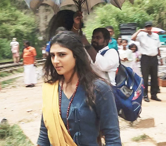 NINE ARCH වල SHOOT කරපු ‘මිරායි’