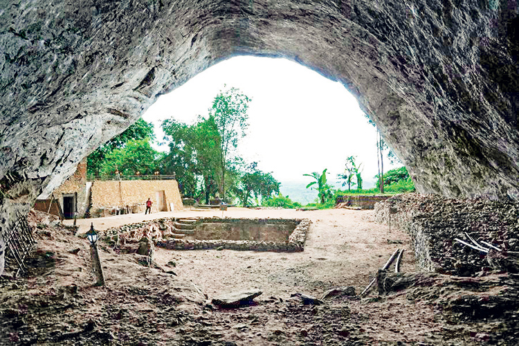 බෞද්ධ රාජධානිවල තොරතුරු හෙළිකළ ෆාහියන්ගේ සංචාරක වාර්තාව
