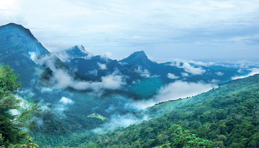 කුඹුක්ගොල්ල ඔය ළඟ මුරුතැන් පූජාව රස විඳ කළුගල හරහා උඩුදුම්බරට…