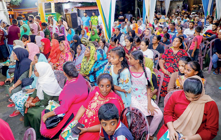 දෙනවා යැයි කියූ සහන දෙන්න බැරිව ආණ්ඩුව අද අසරණවෙලා - සජබ නායක සජිත් ප්‍රේමදාස මැද කොළඹ හා මහනුවරදී කියයි