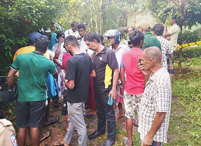 හිනිදුම ත්‍රිත්ව ඝාතනය: දකුණේ පාතාලයේ වියරුව යළි පෙන්වයි