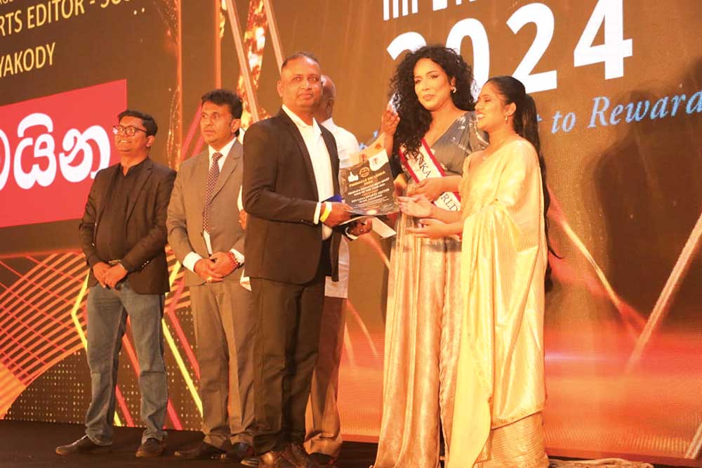 පිනකල් ශ්‍රී ලංකා මහජන සම්මාන උලෙළේදී 'දිවයින'ට සම්මාන පිට සම්මාන