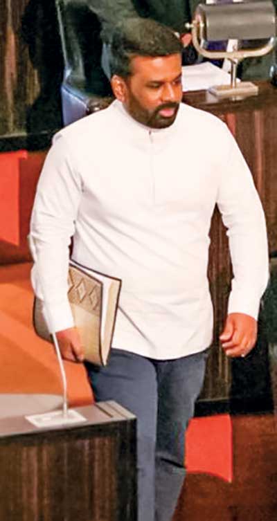 අය-වැය - 2025 - රාජ්‍ය සේවක අවම මූලික වැටුප රු. 15,750කින් ඉහළට