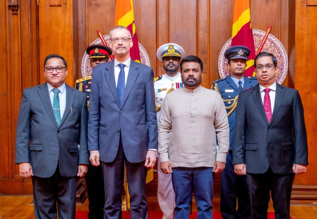 ශ්‍රී ලංකාවට නව තනාපතිවරු තිදෙනෙක්
