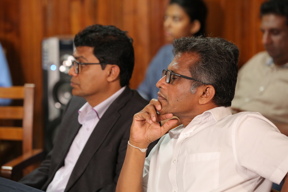 චීනය ලොව ආර්ථික බලවතා වූ හැටි හෙළිවෙයි
