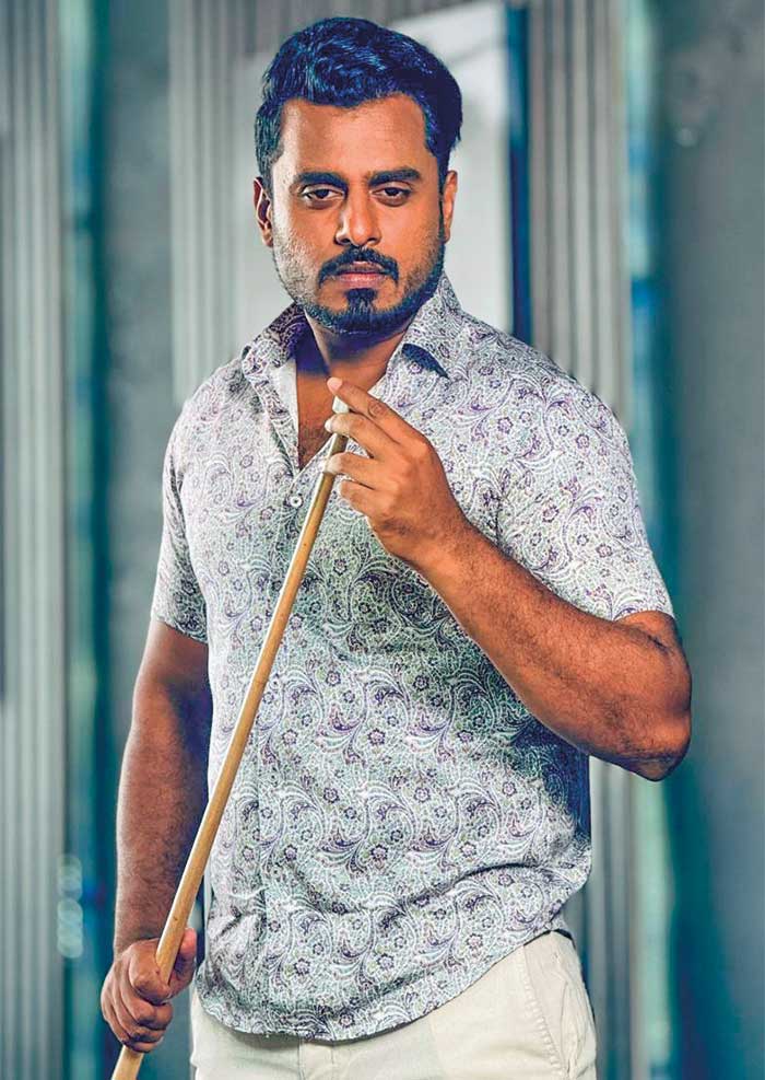 ගාවින්දට හැම තැනින්ම බැණුම්