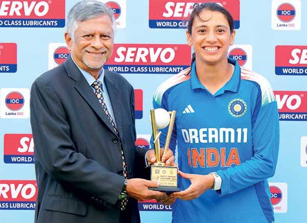 මන්දනා-රානා සහ අමන්ජොත්ගේ සුපිරි හරඹයෙන් ඉන්දීය කාන්තාවෝ ශූරතාව දිනති