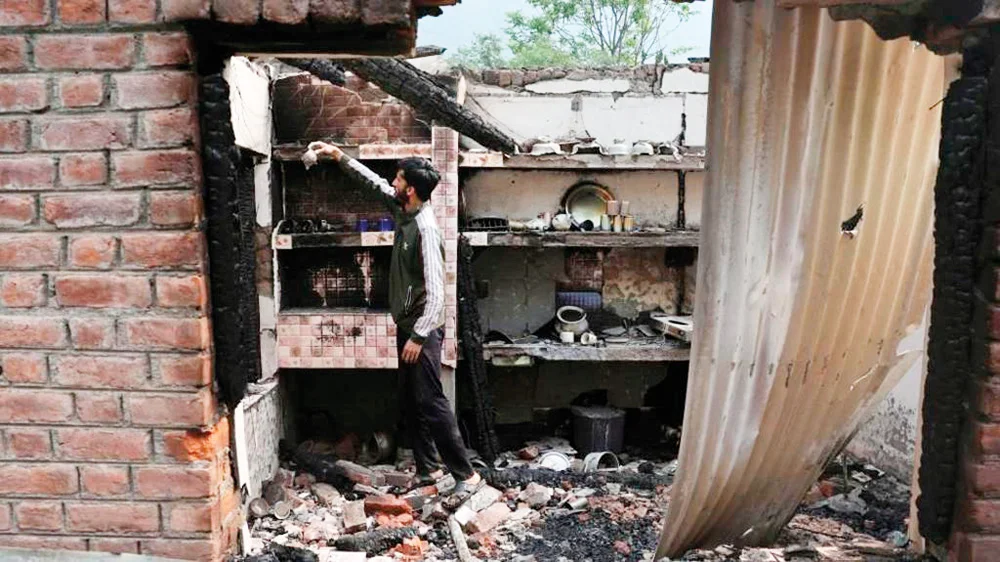 අගමැති මෝදි නම් තැබූ අජිත් දොවාල්ගේ සින්දූර් මෙහෙයුම