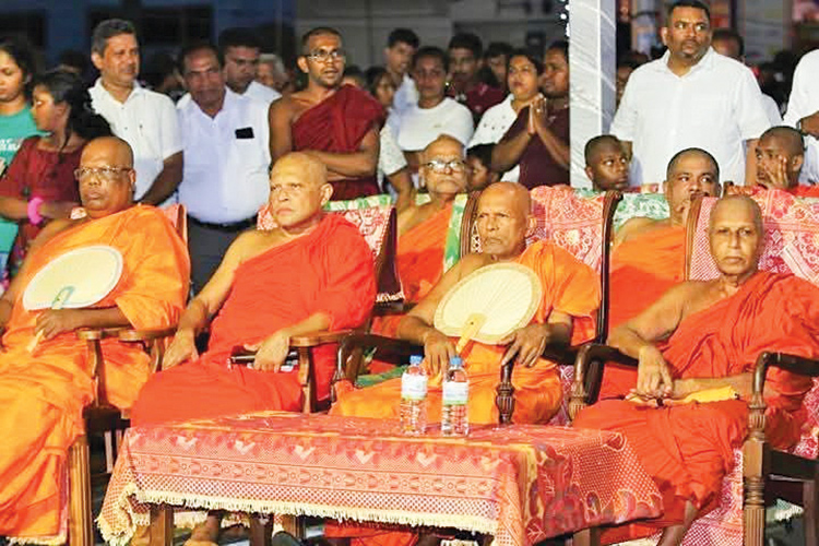 වෙසක් සැමරුම අර්ථවත්වීමට නම් ජනතා ආකල්ප ද සුබදායි ලෙස වෙනස්විය යුතුයි - කළුතර දකුණ ප්‍රාදේශීය ශාසනාරක්ෂක මණ්ඩලයේ ලේඛකාධිකාරි තිනියාවල ඤාණින්ද හිමි