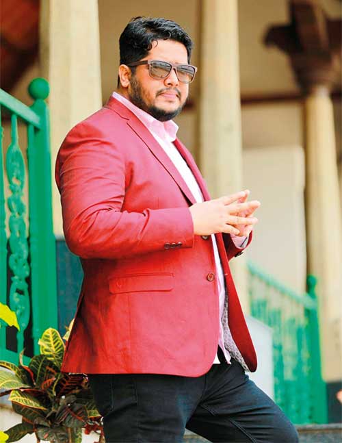 පොතුවිල් අස්මින්ගේ ජීවිත කතාව එළියට