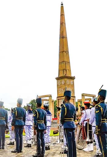 රට වෙනුවෙන් ජීවිතයම කැප කළ රණවිරුවන්ට අප ණයගැතියි - ජනපති රණවිරු සැමරුම් උළෙලේදී කියයි