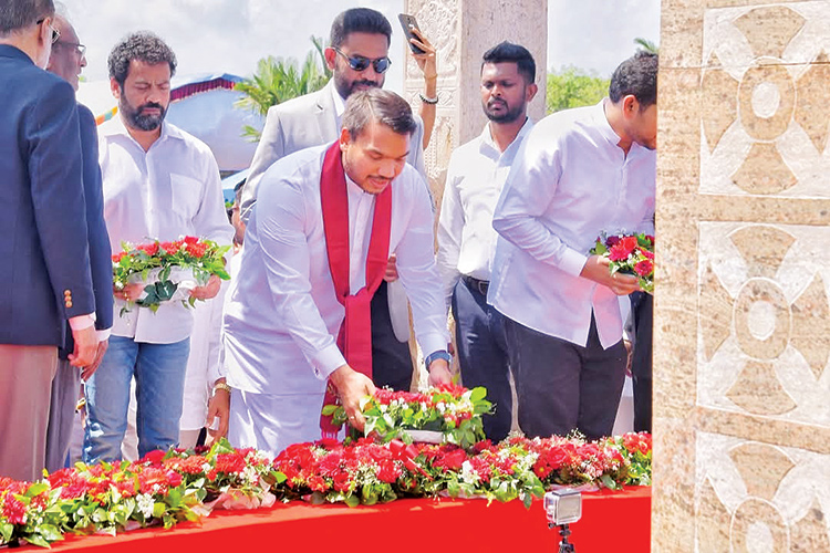 අපි යුද්ධ කළේ මාතෘ භූමියේ සාමය වෙනුවෙන් - 16 වැනි රණවිරු සමරුවට එක්වෙමින් හිටපු ජනපති මහින්ද රාජපක්‍ෂ කියයි