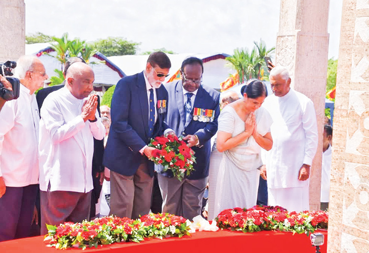අපි යුද්ධ කළේ මාතෘ භූමියේ සාමය වෙනුවෙන් - 16 වැනි රණවිරු සමරුවට එක්වෙමින් හිටපු ජනපති මහින්ද රාජපක්‍ෂ කියයි