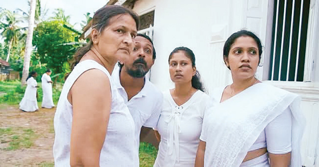 නෙළුම් කුළුණ හින්දා අපිට බෝනස් ගෙව්වා කියලත් හෝල්වල සේවකයෝ කිව්වා - අධ්‍යක්ෂ ඉලංගෝ රාම්